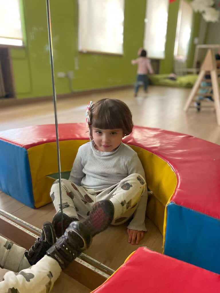 Descubre cómo la psicomotricidad vivenciada potencia el desarrollo integral de los niños a través del juego y la exploración corporal.