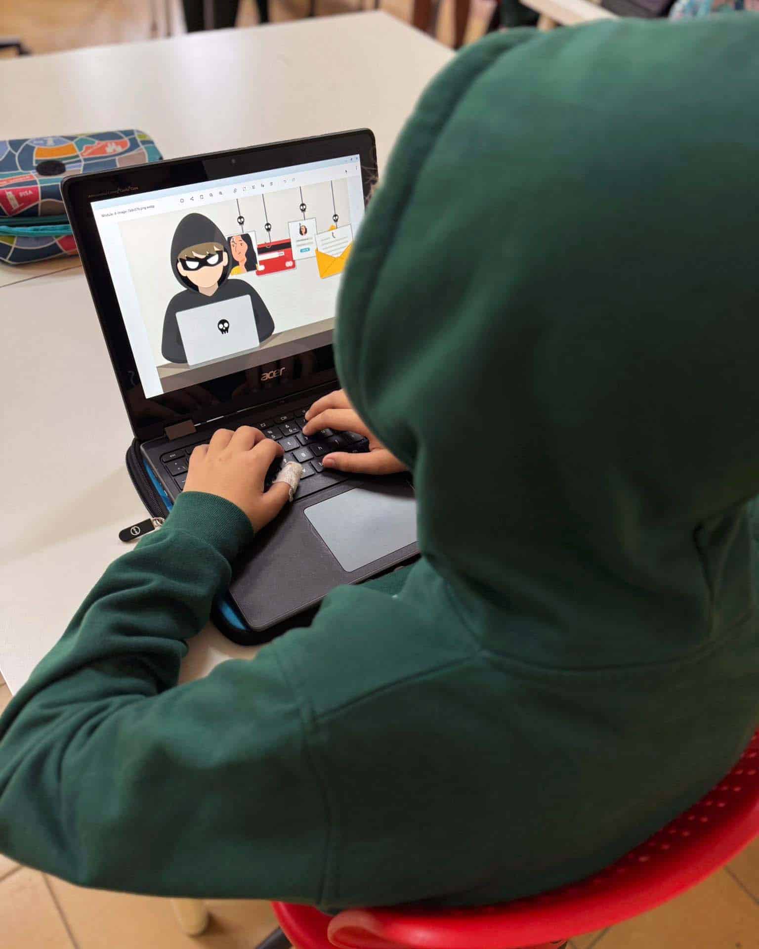 Phishing o Ciberacoso Colegio San Gabriel Zuera
