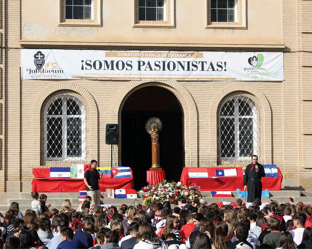 Historia del Colegio Bilingüe San Gabriel de Zuera Congregación Pasionista