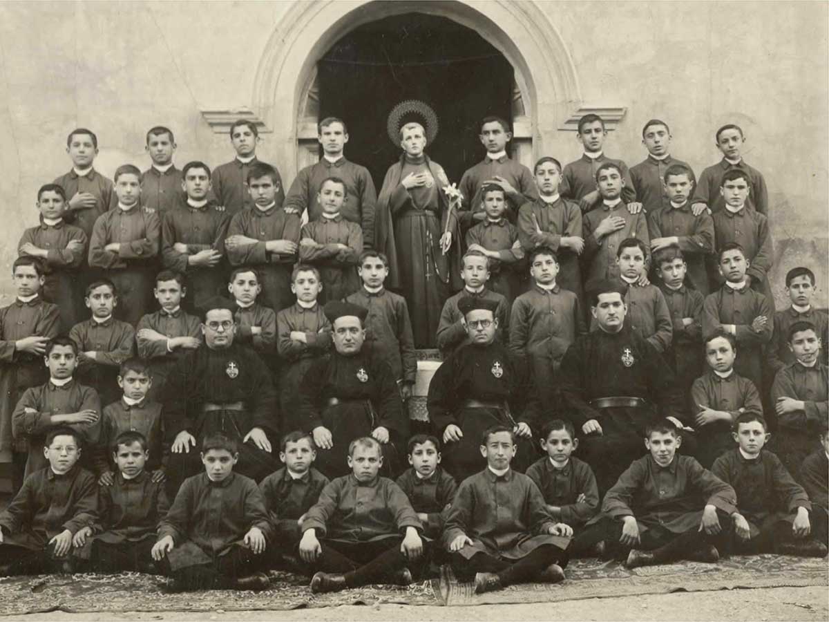 Colegio Bilingüe San Gabriel de Zuera Congregación Pasionista