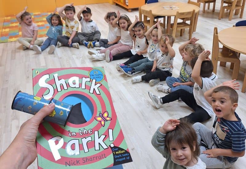 Alumnos de una Clase de Infantil de San Gabriel donde se fomenta el Juego y bilingüismo